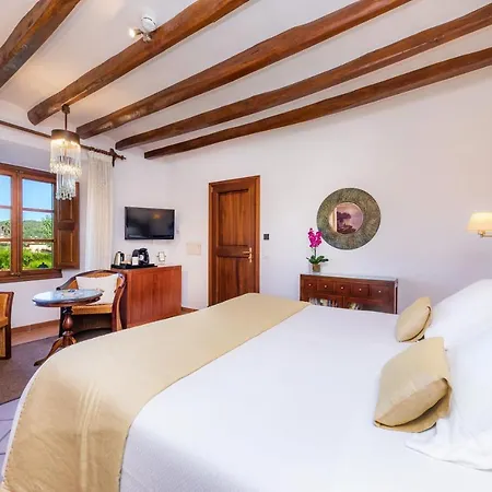 Ca's Curial - - Adults Only Soller